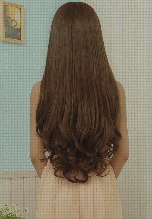 Review de cabello planchado con puntas rizadas